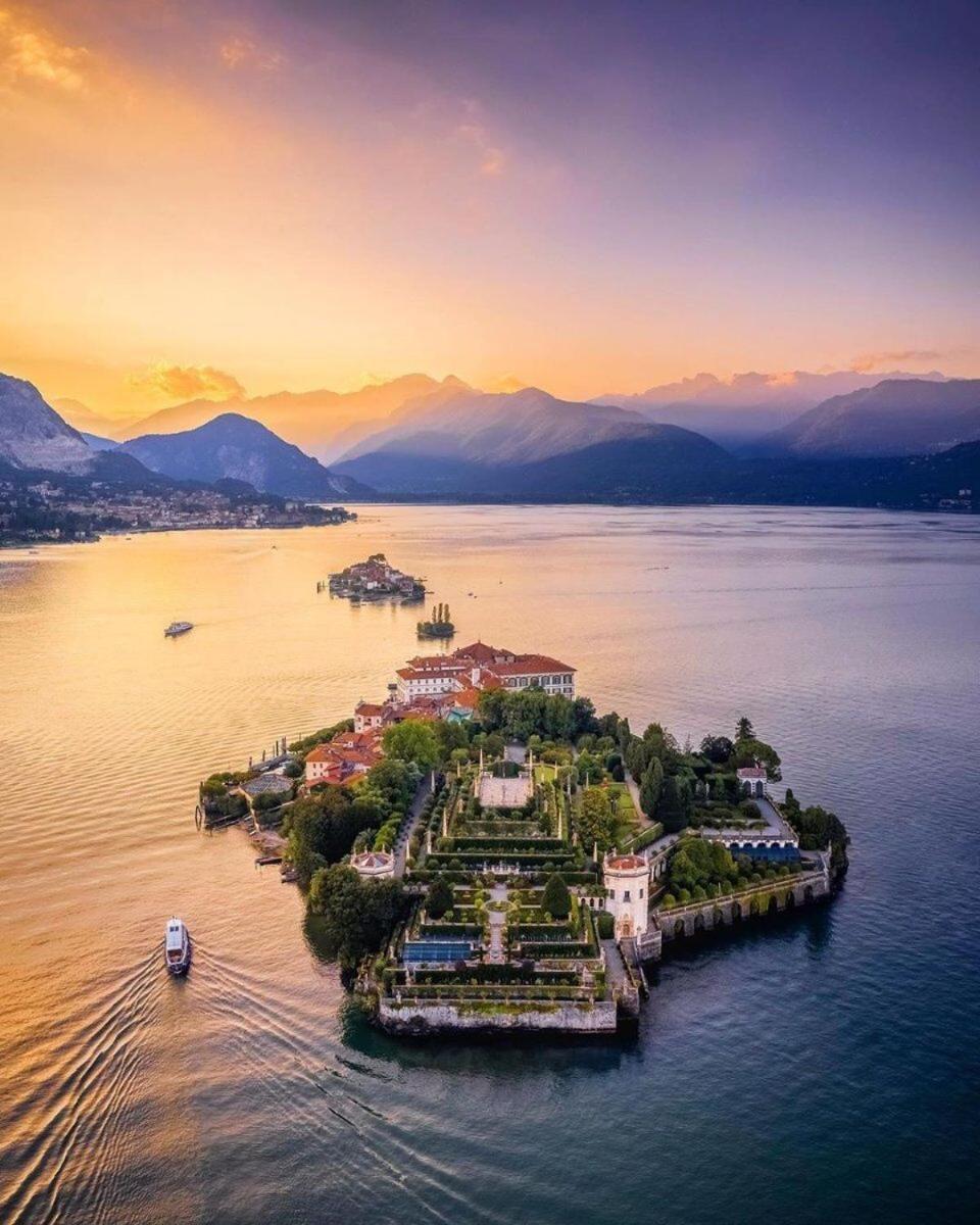 Lily Lake Maggiore 瓦雷泽 外观 照片