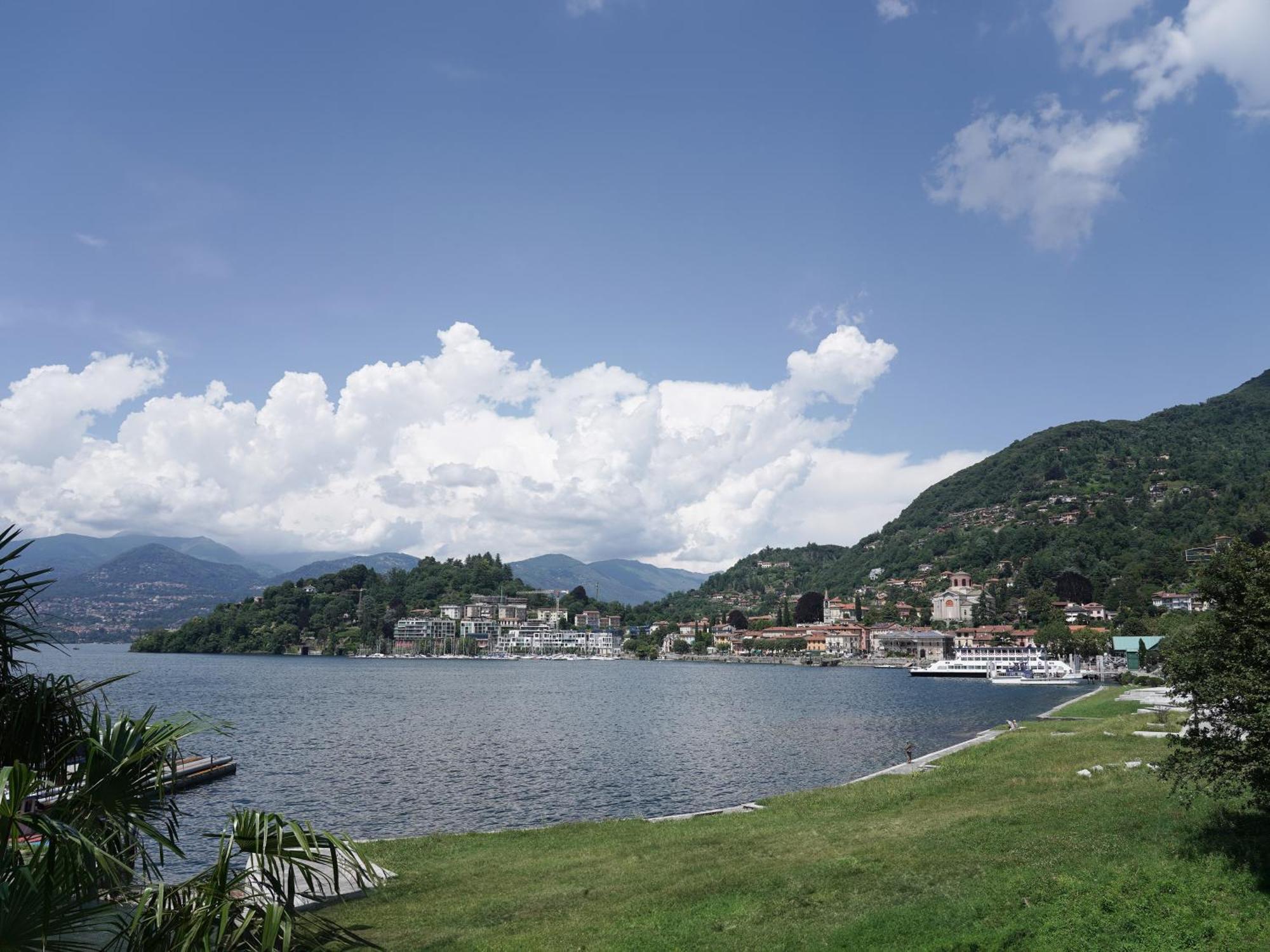 Lily Lake Maggiore 瓦雷泽 外观 照片