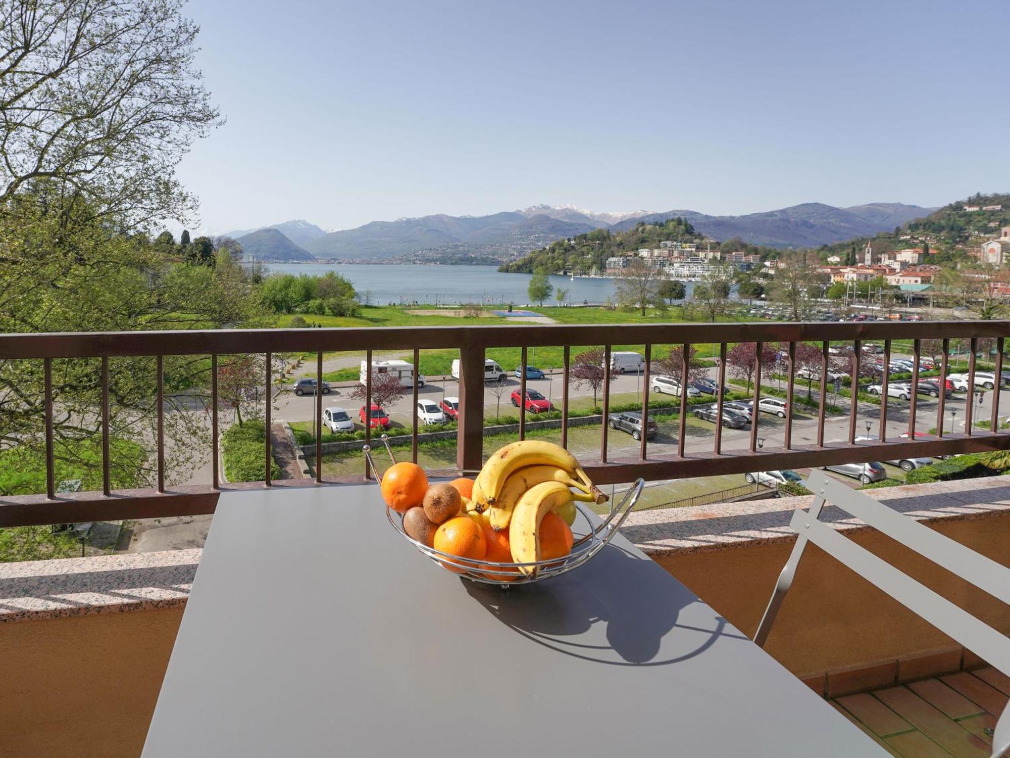 Lily Lake Maggiore 瓦雷泽 外观 照片